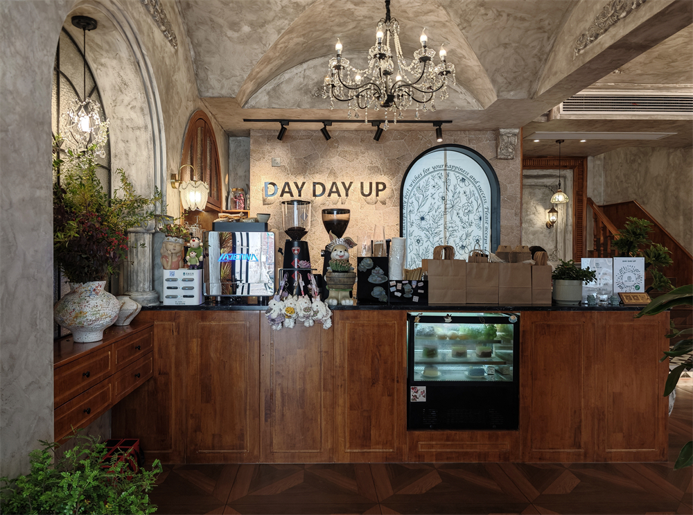 12号：DAY DAY UP咖啡轻食店